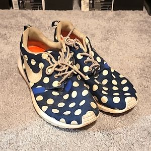 Nike Roshe Polka Dots sz 9.5